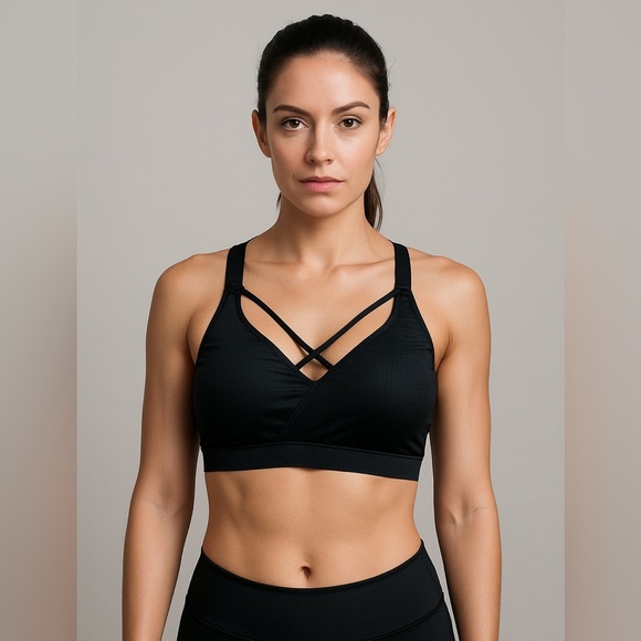 Victoria’s Secret Black Lightweight Mesh Sports Bra 34D | Strappy Activewear - Picture 1 of 8